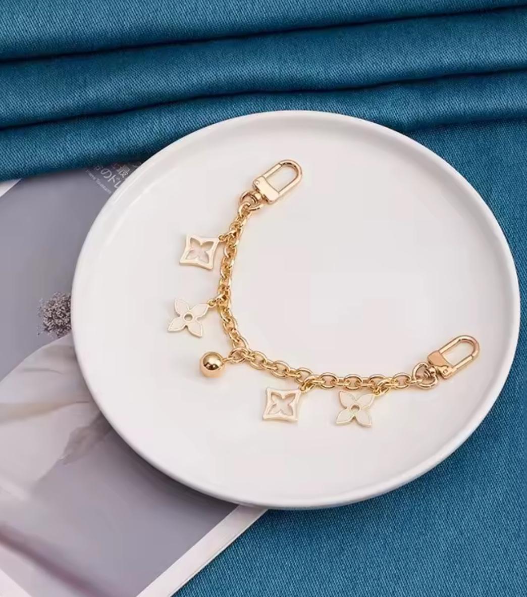 Glimora™ Luxe Chain Bag Charm – Signature Edition