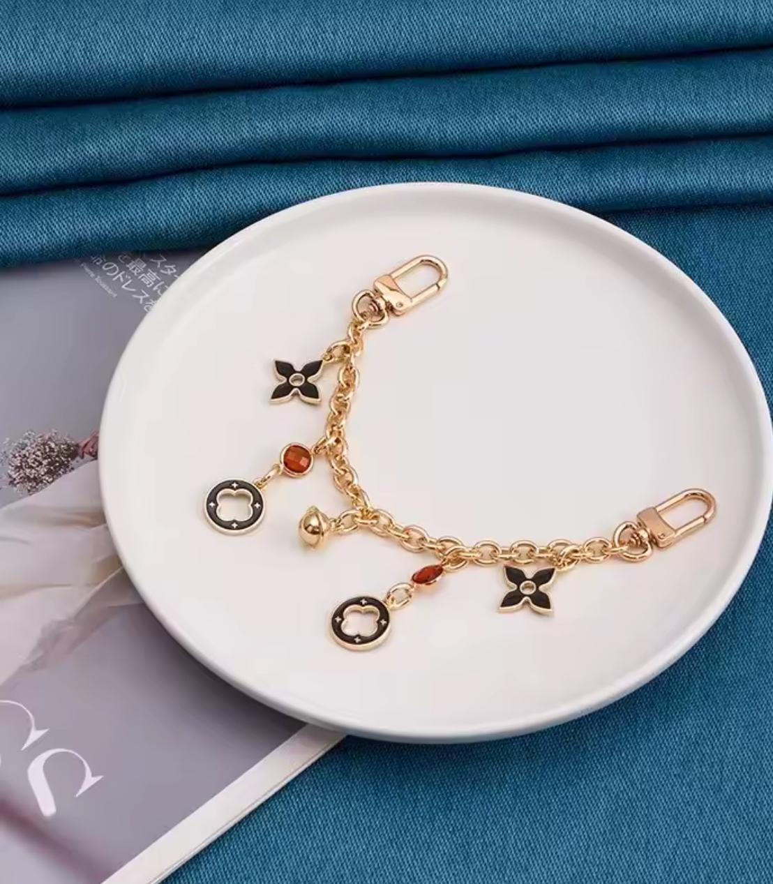 Glimora™ Luxe Chain Bag Charm – Signature Edition