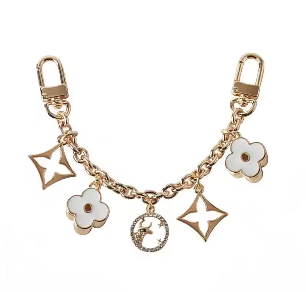 Glimora™ Luxe Chain Bag Charm – Signature Edition
